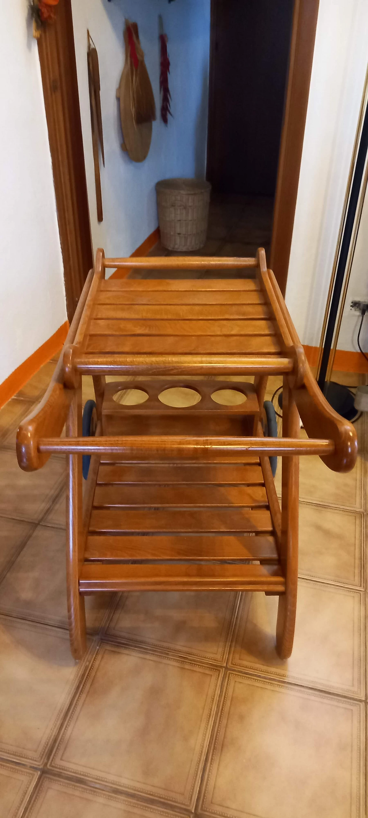 Wooden food trolley with removable tray 1326012