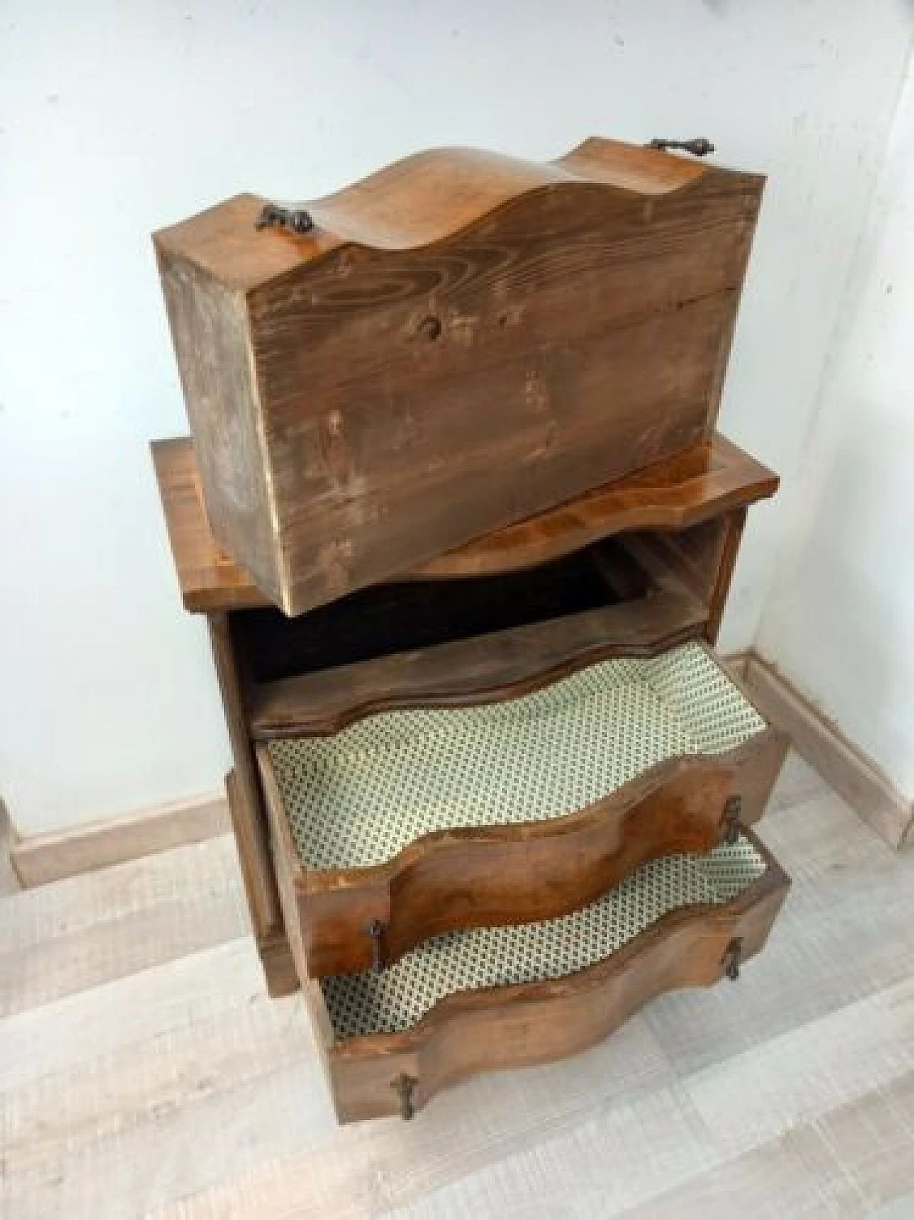 Cabinet with three drawers panelled in walnut and briarwood, 1940s 1326209