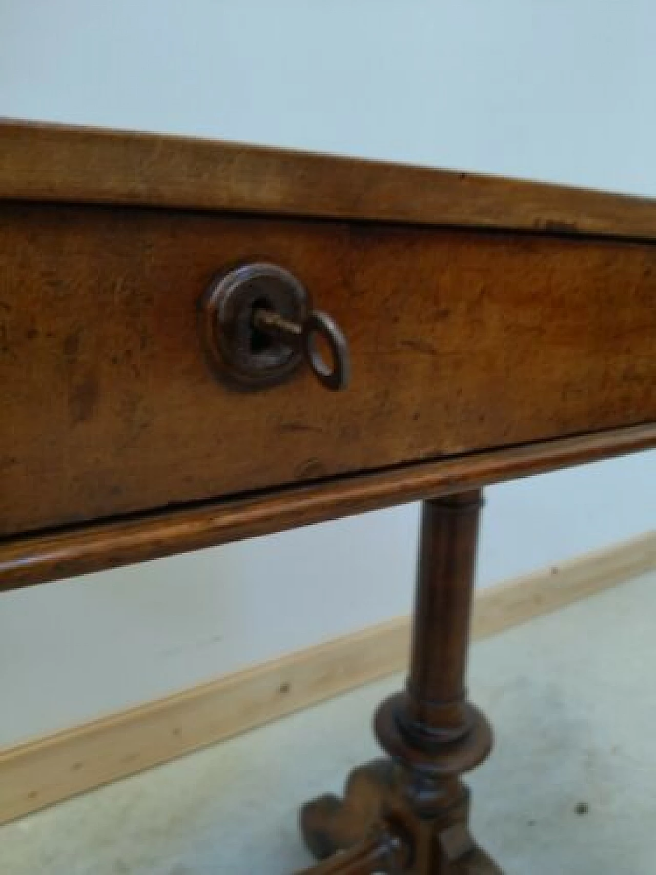 Walnut work table with drawer, late 19th century 1327060