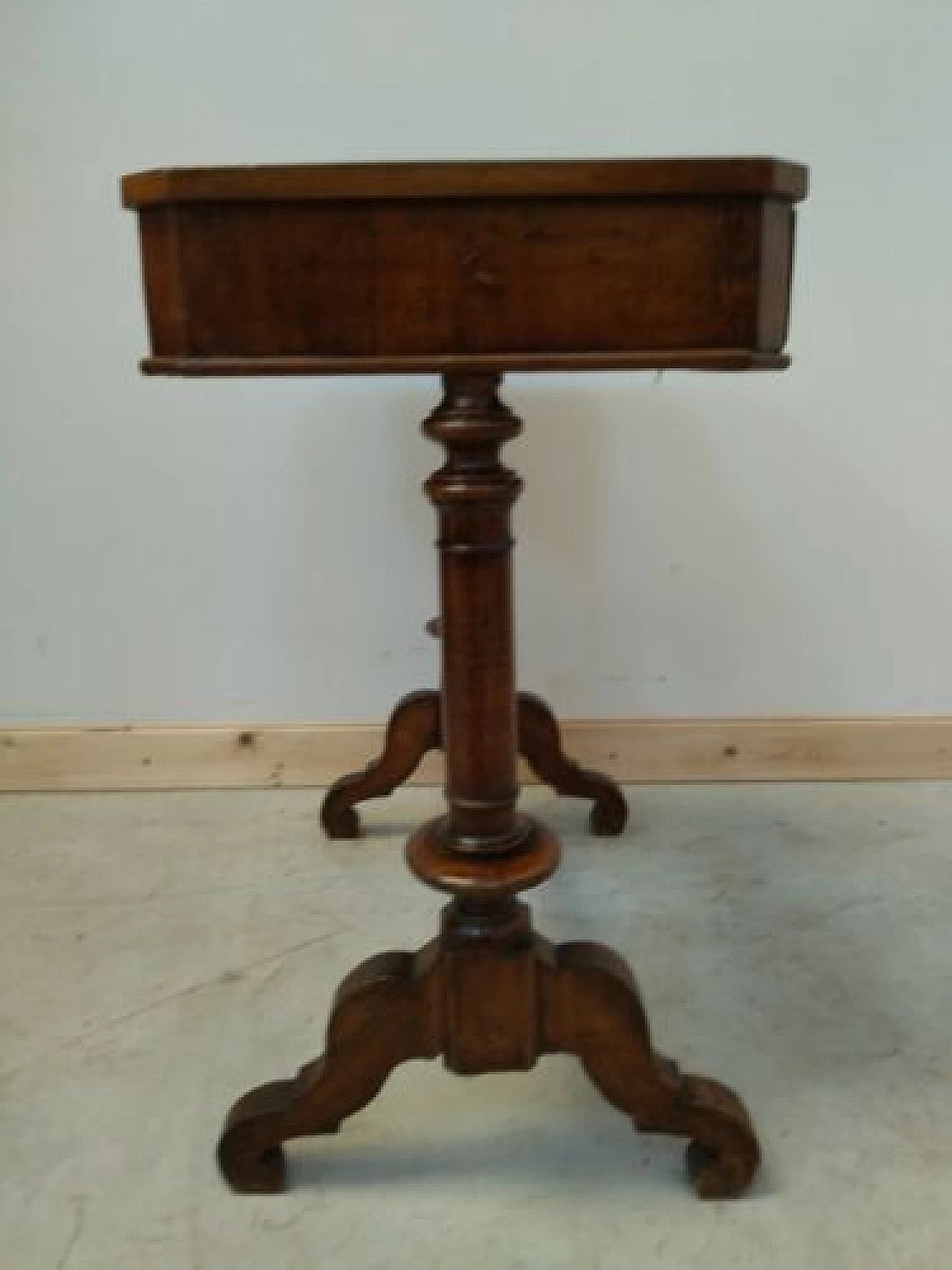 Walnut work table with drawer, late 19th century 1327062
