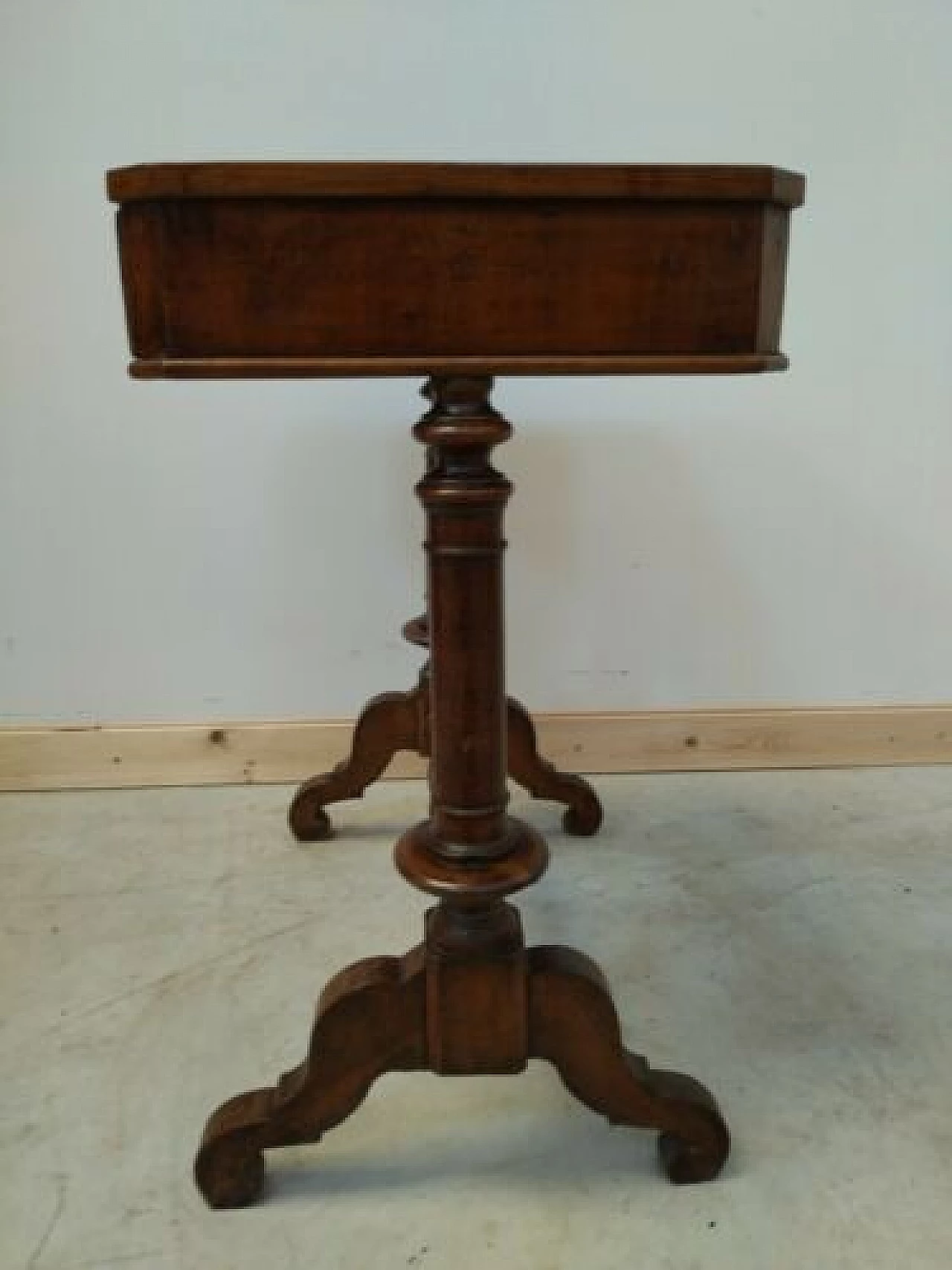 Walnut work table with drawer, late 19th century 1327064
