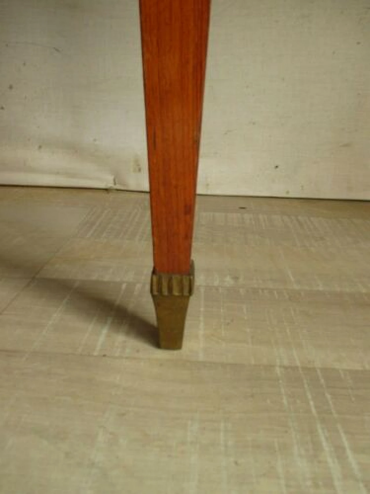 Credenza in palissandro con piano in vetro, anni '60 1329877