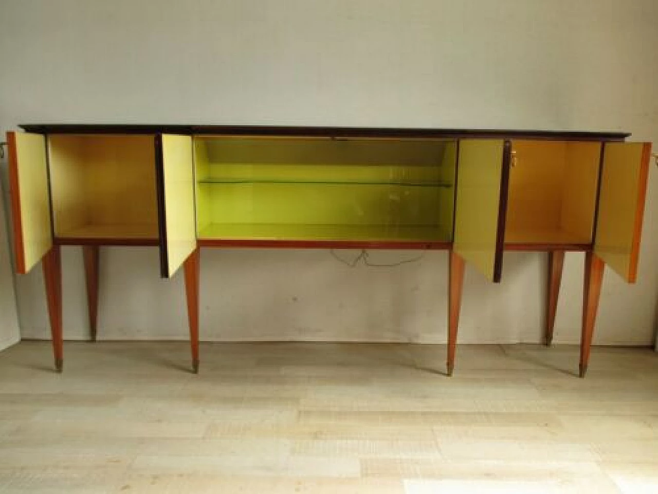 Rosewood sideboard with glass top, 1960s 1329879