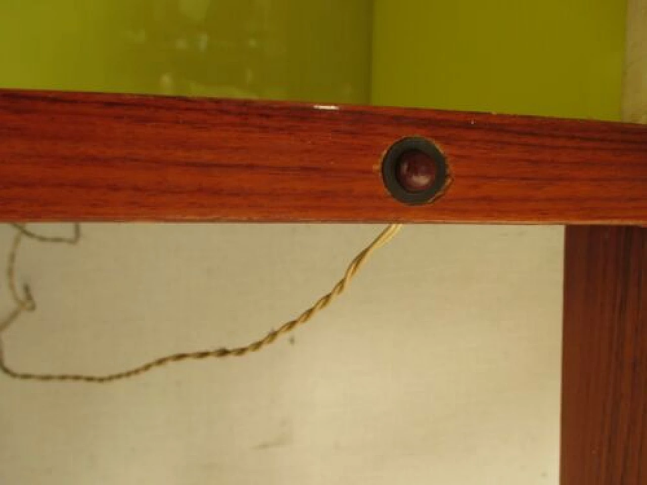 Credenza in palissandro con piano in vetro, anni '60 1329884