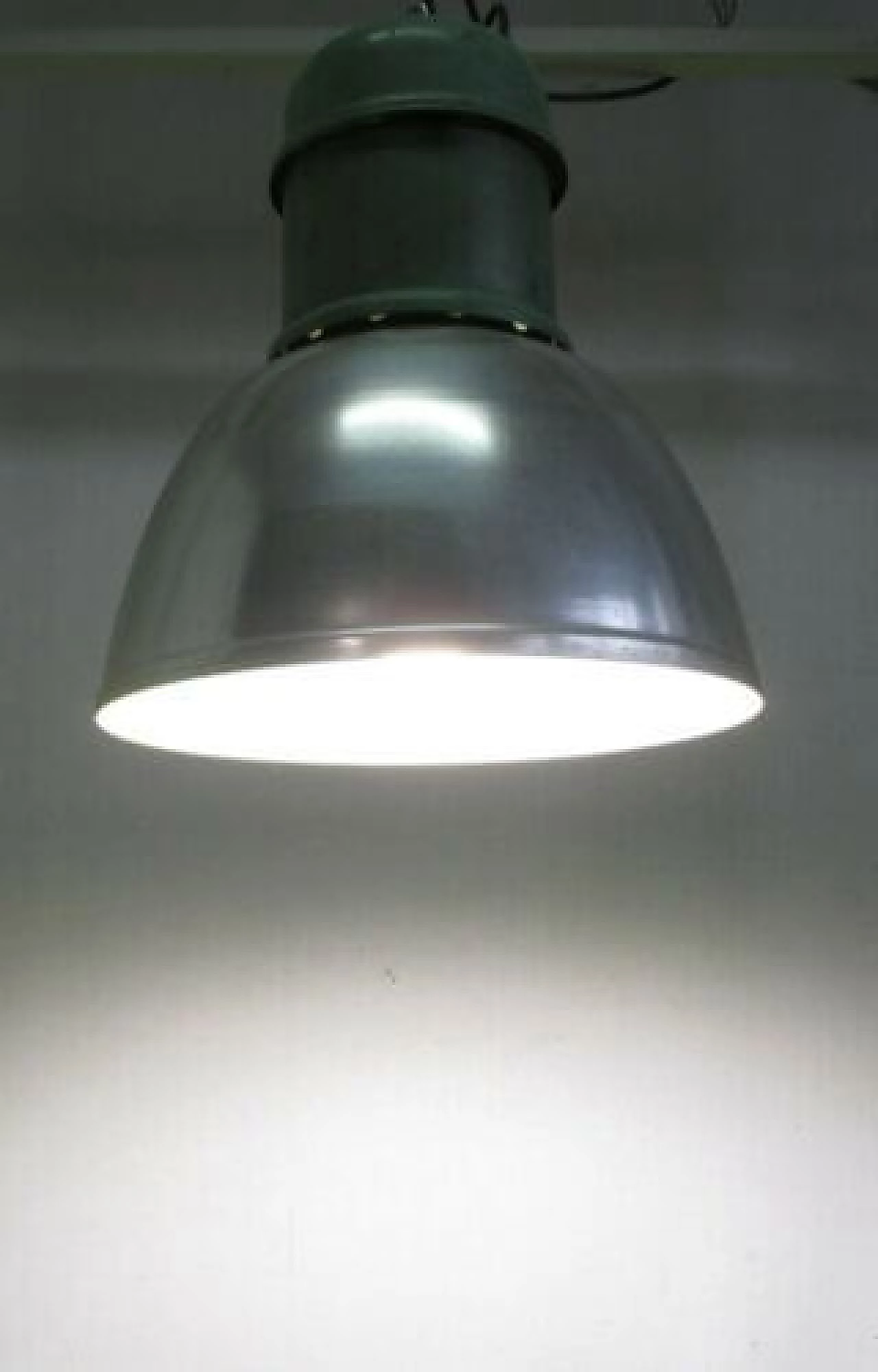 Lampada a sospensione in alluminio, anni '70 1329905