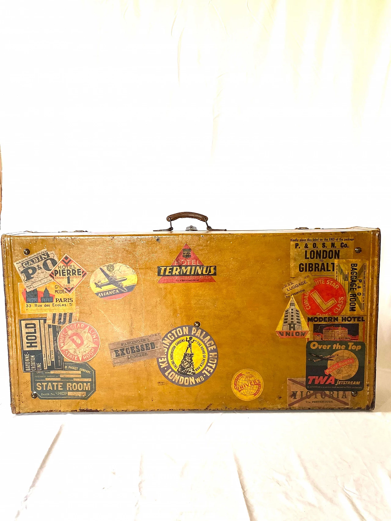 Italian leather travel suitcase, early 1900s 1330634