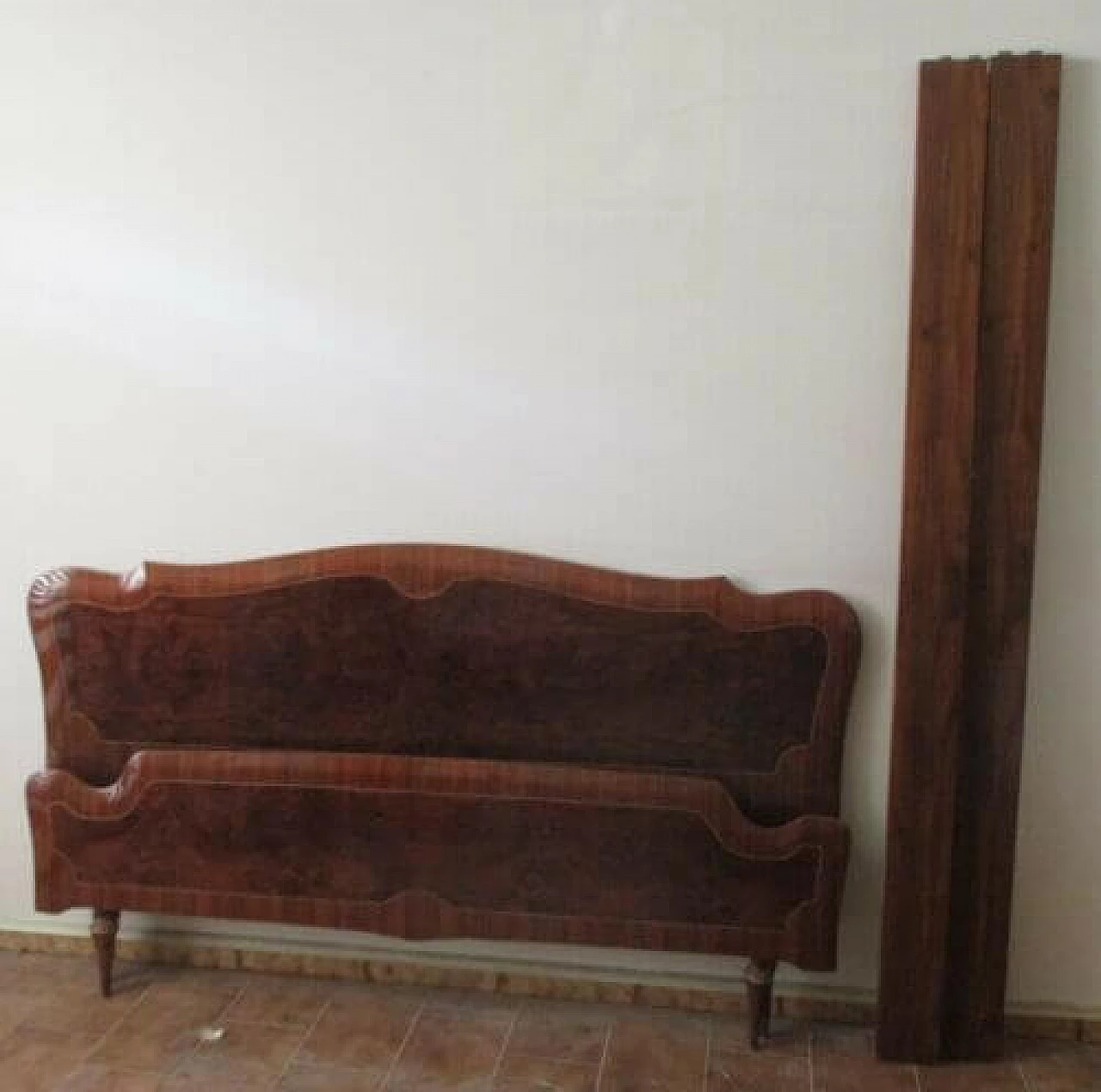 Letto matrimoniale in palissandro con intarsi, anni '50 1330779