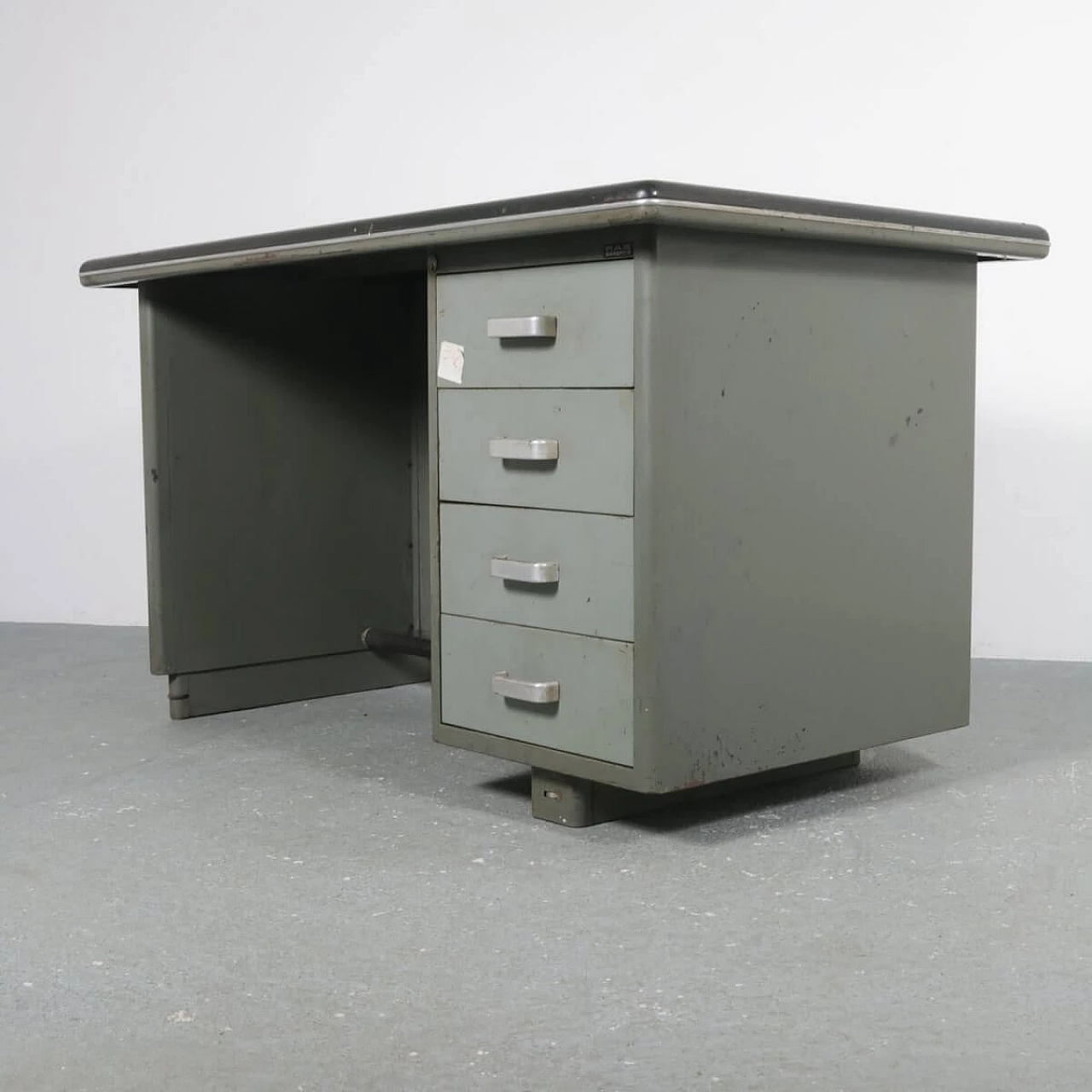 Desk for Palazzo Montecatini in metal with leather top by Gio Ponti for Antonio Parma Saronno, 30s 1331863