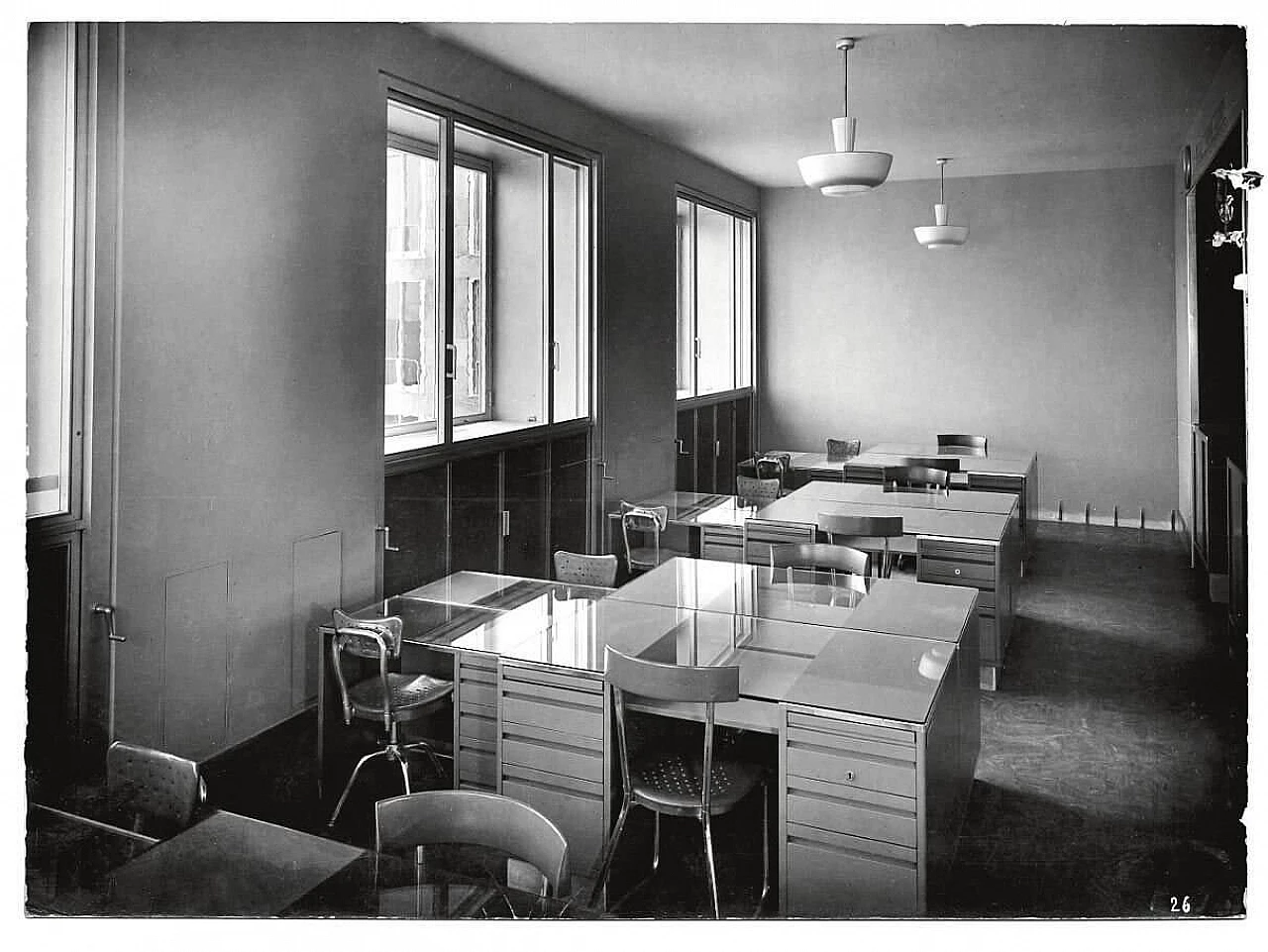 Desk for Palazzo Montecatini in metal with leather top by Gio Ponti for Antonio Parma Saronno, 30s 1331873