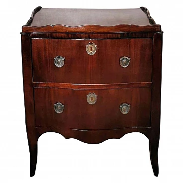 Neoclassical style chest of drawers in mahogany with bronze decorations, 18th century