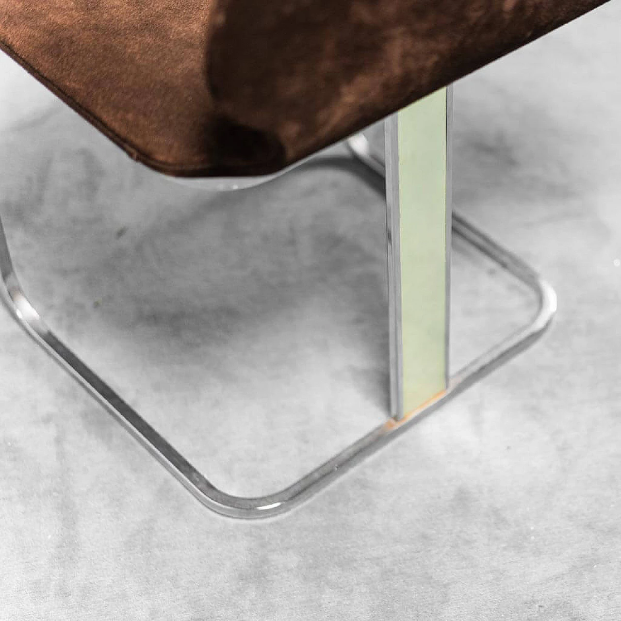 Tavolo con base in cristallo e 4 sedie con tessuto scamosciato, anni '70 1333334