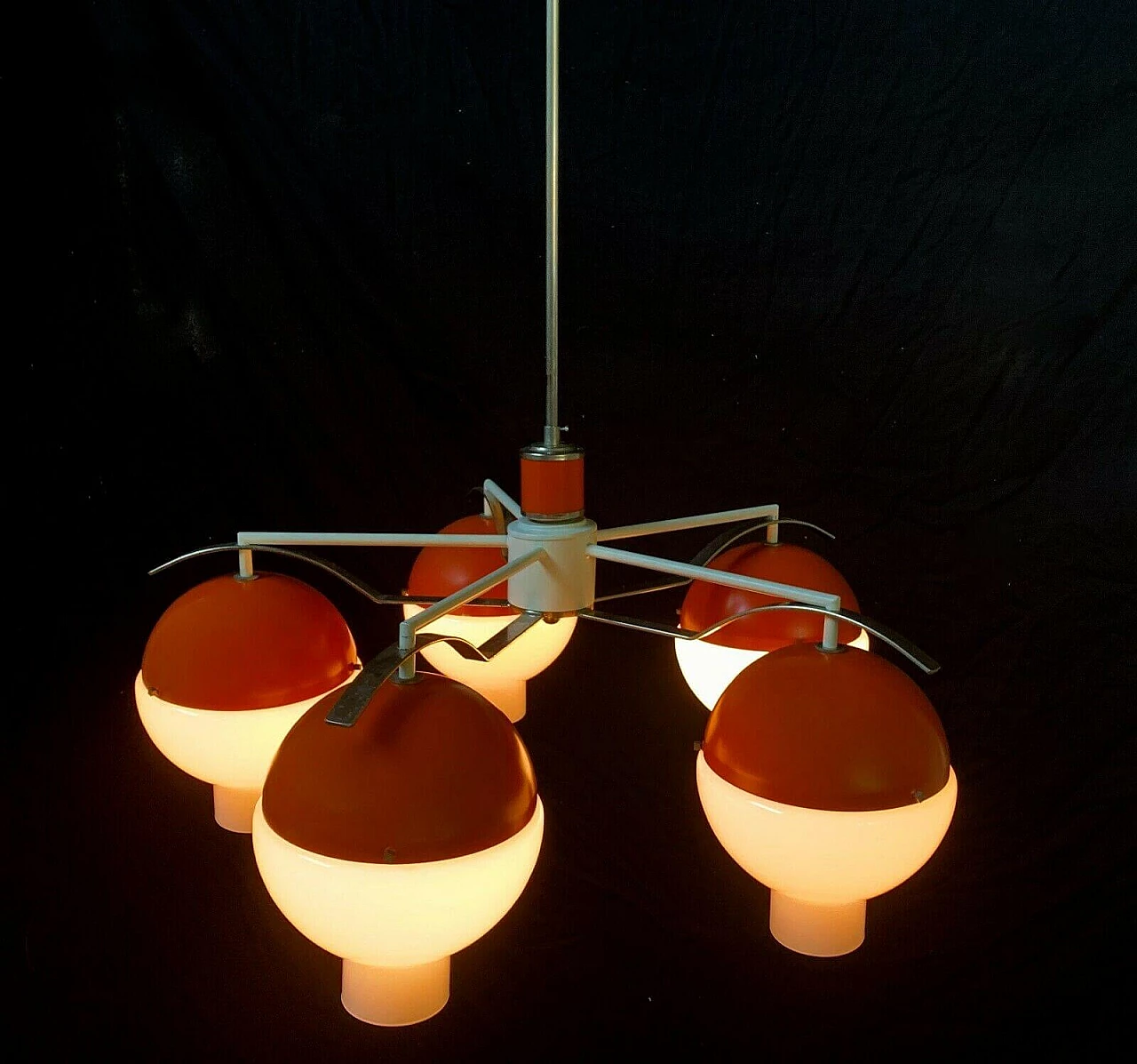 Chandelier with spheres in Murano glass and metal attributable to Stilnovo, 60s 1335142