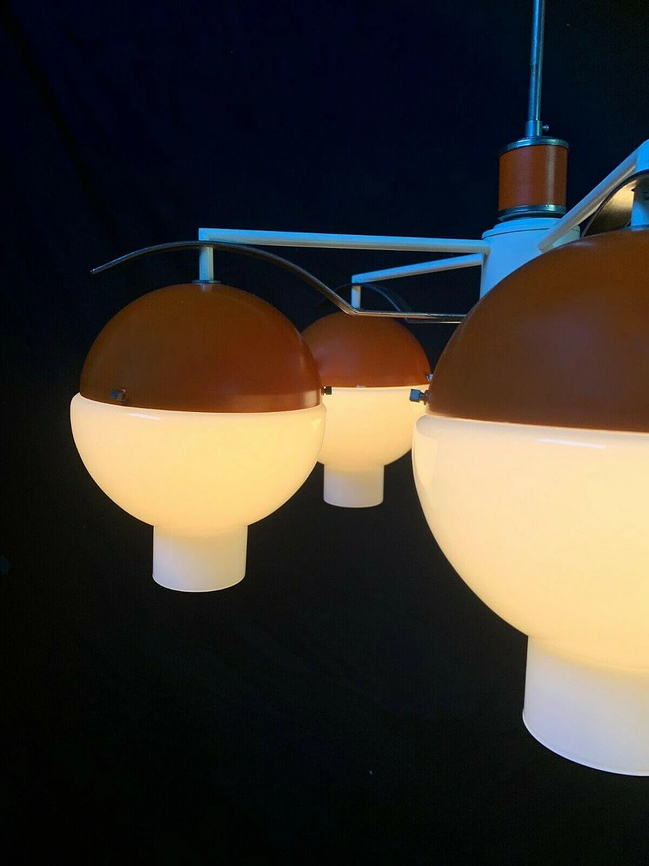 Chandelier with spheres in Murano glass and metal attributable to Stilnovo, 60s 1335144