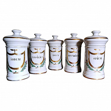 5 Pharmacy containers in porcelain with pure gold decorations, 10s