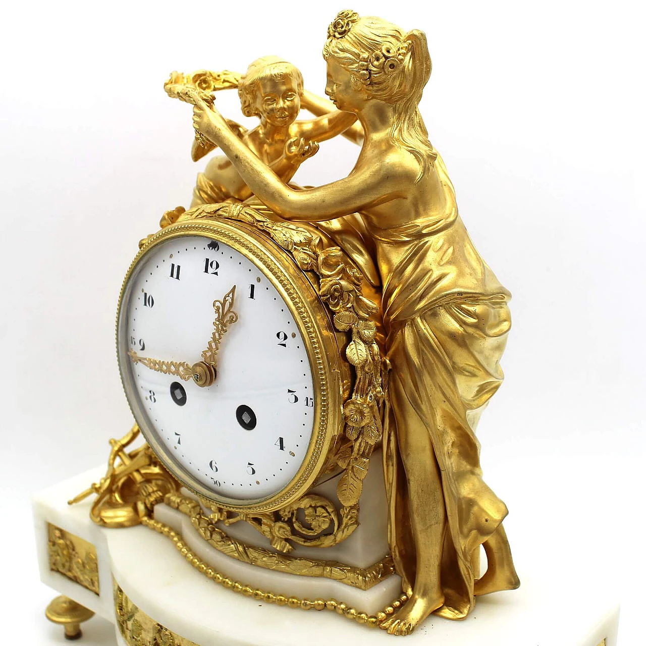 Orologio a pendolo Napoleone III in bronzo dorato e marmo bianco di Carrara, '800 1336760