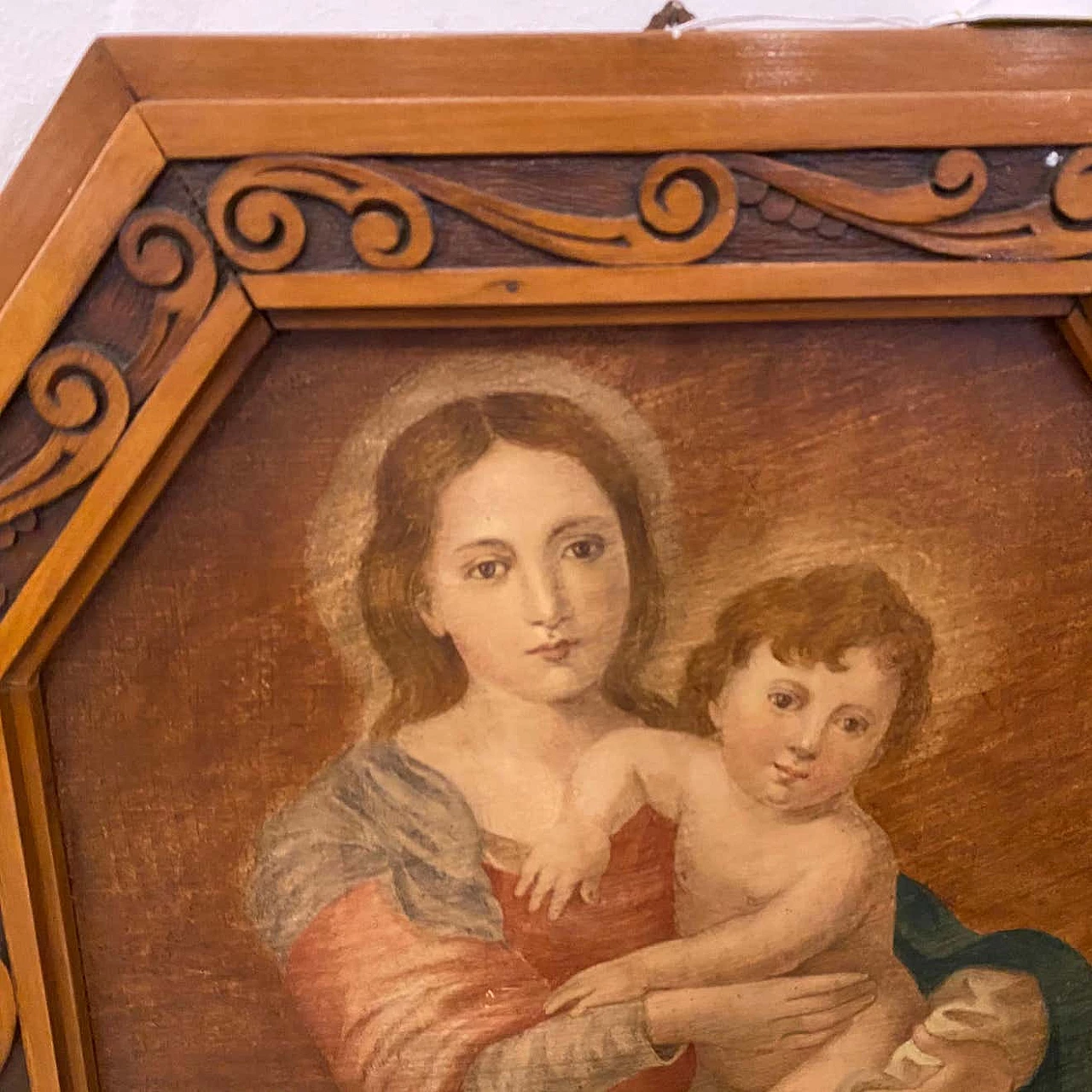 Art Nouveau octagonal painting oil on canvas depicting a Madonna with Jesus Child, 10s 1336814