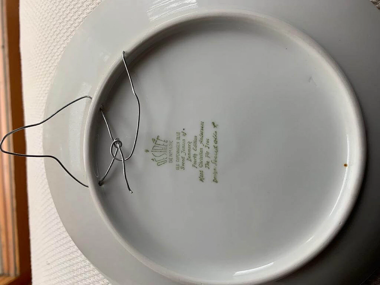 Desireé ceramic plates, 1970 to 2012 1337097