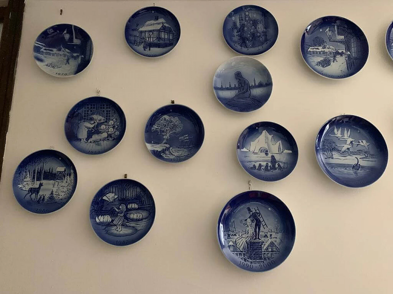 Desireé ceramic plates, 1970 to 2012 1337098