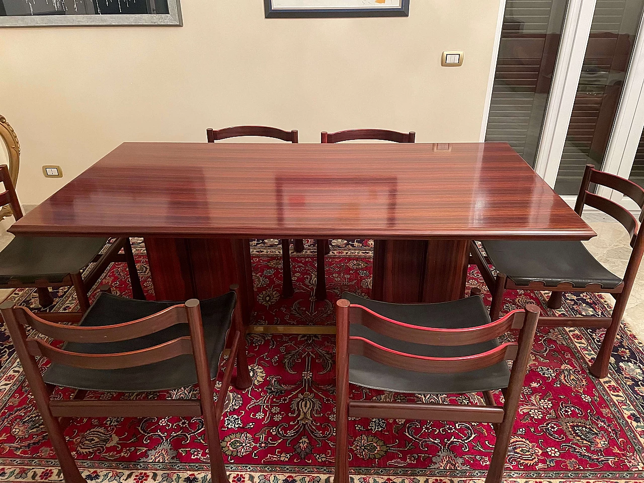 Tavolo e 6 sedie in padouk di Luciano Frigerio, anni '60 1339398