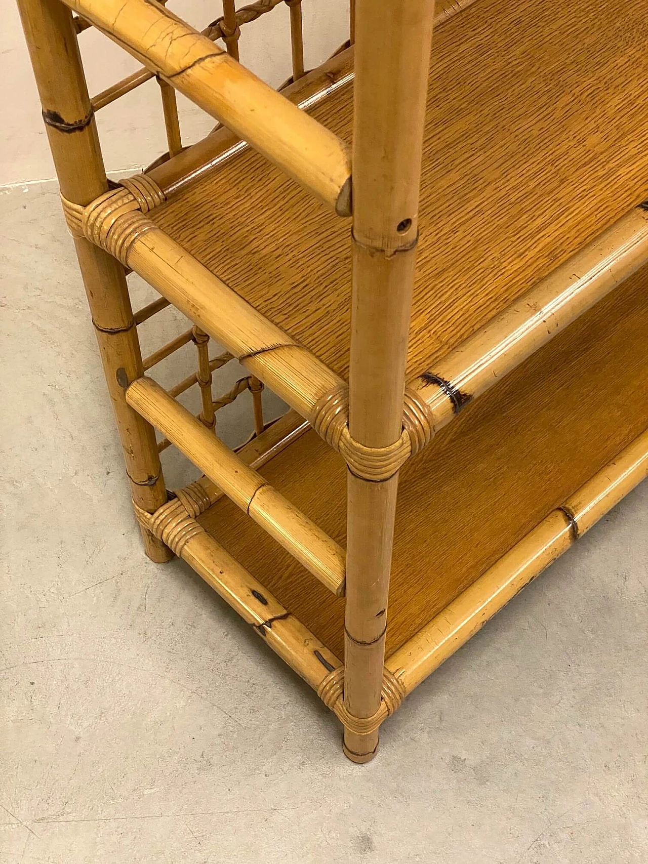 Scaffale in bambù e vimini, anni '70 1339476