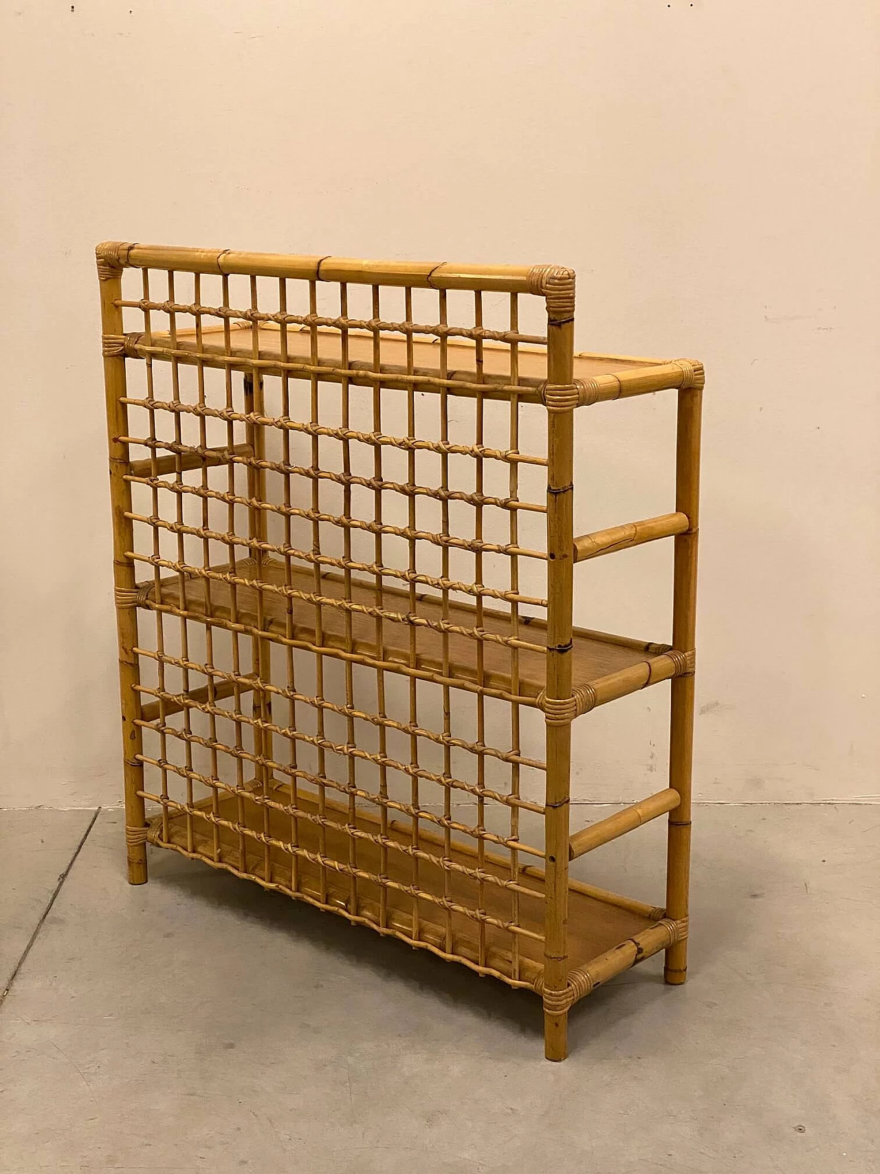Scaffale in bambù e vimini, anni '70 1339477