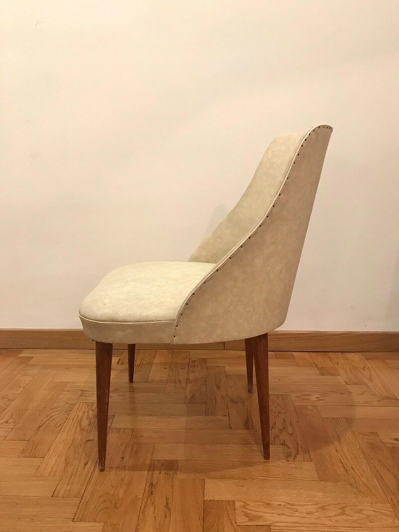 Pair of armchairs in skai and walnut, 50s 1342008