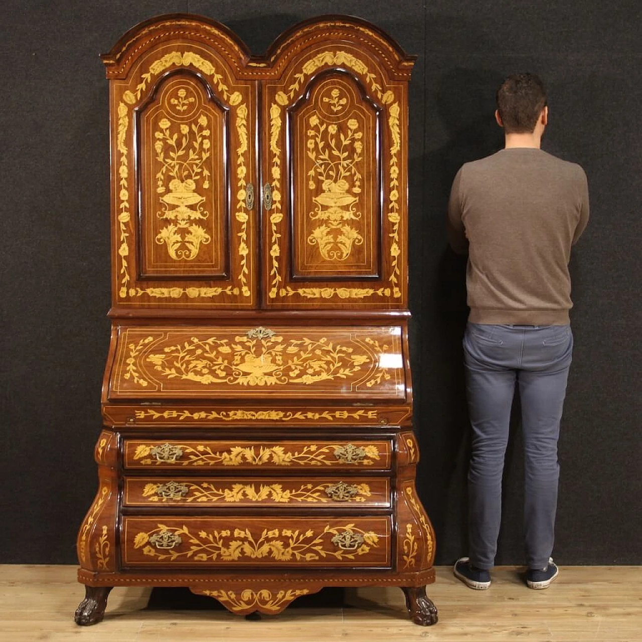 Trumeau olandese in legno intarsiato 1342156