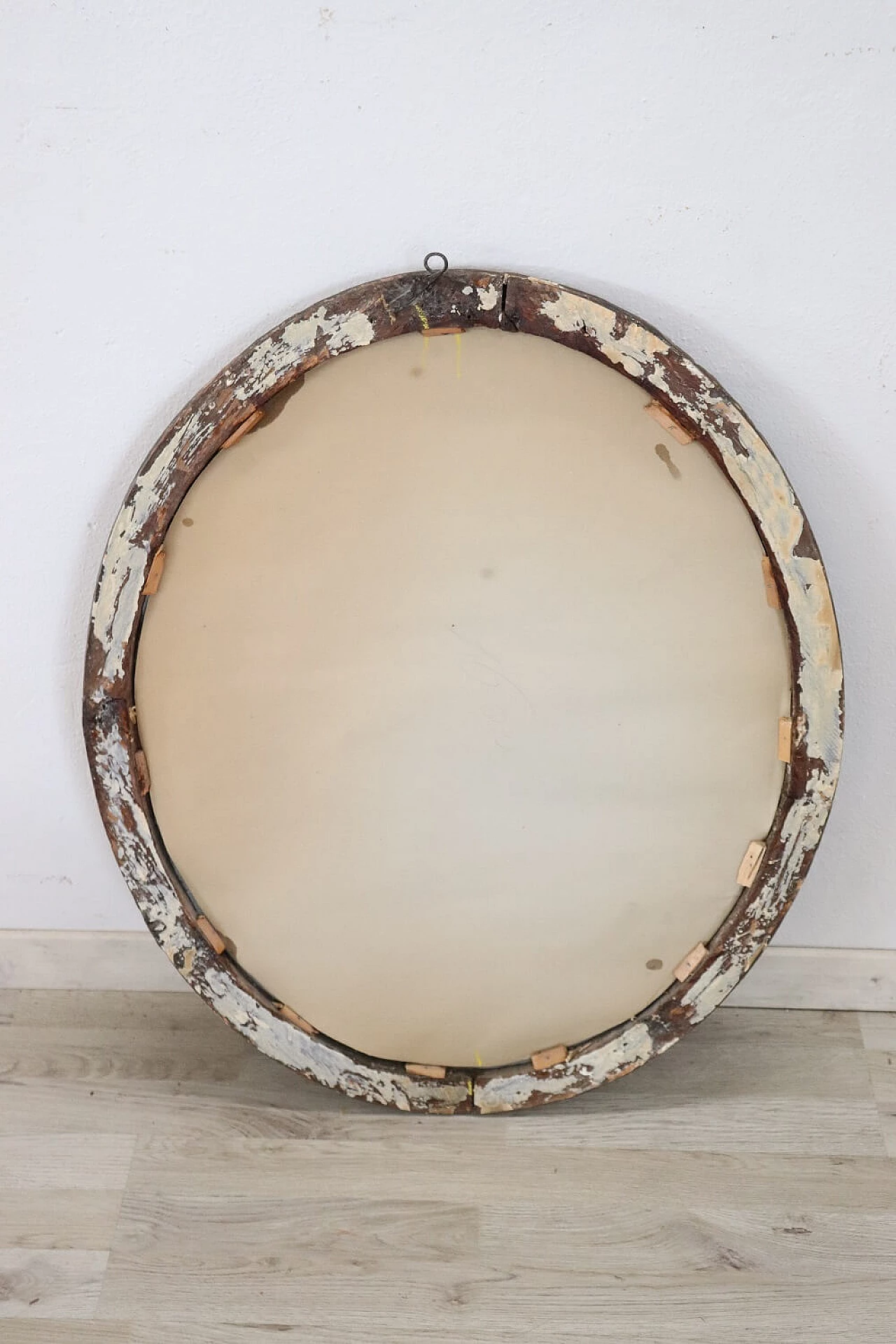 Oval mirror in carved wood, 17th century 1342240