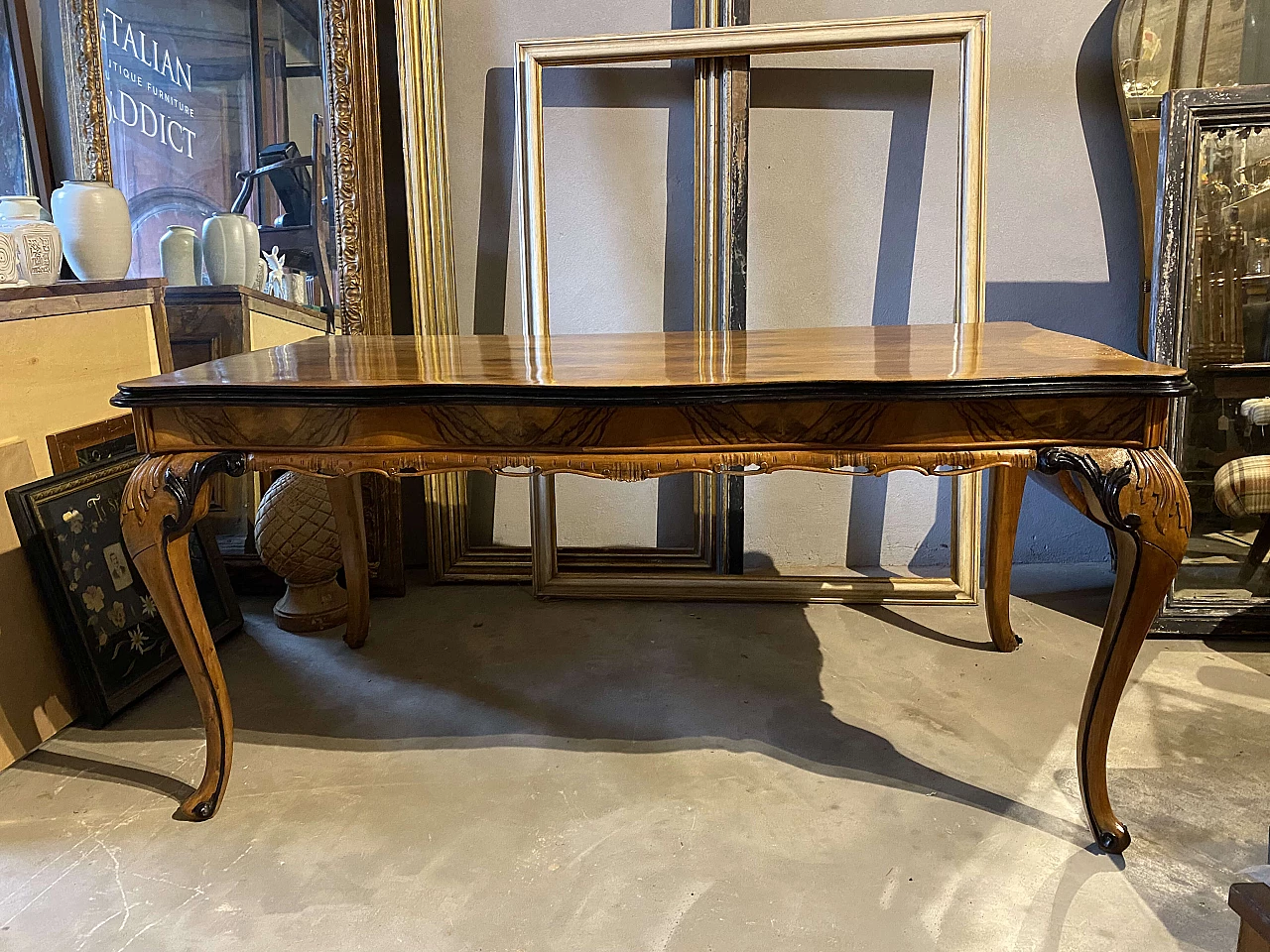 Chippendale table with walnut-root top, early 20th century 1342859