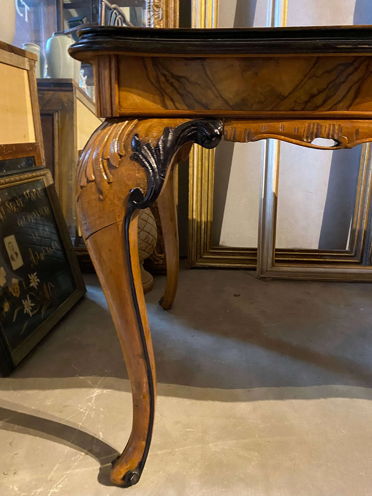 Chippendale table with walnut-root top, early 20th century 1342863