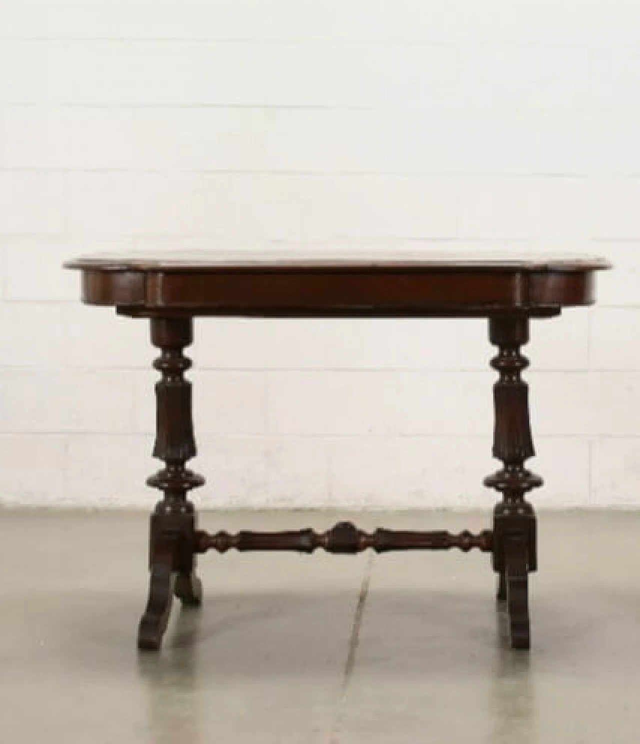 Small table with walnut-root top, 19th century 1343269