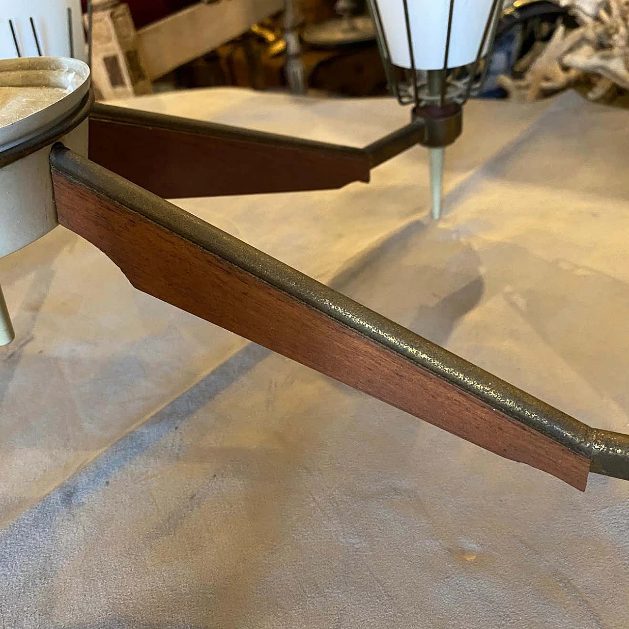 Chandelier in the manner of Arredoluce in brass, glass and teak, 50s 1343440