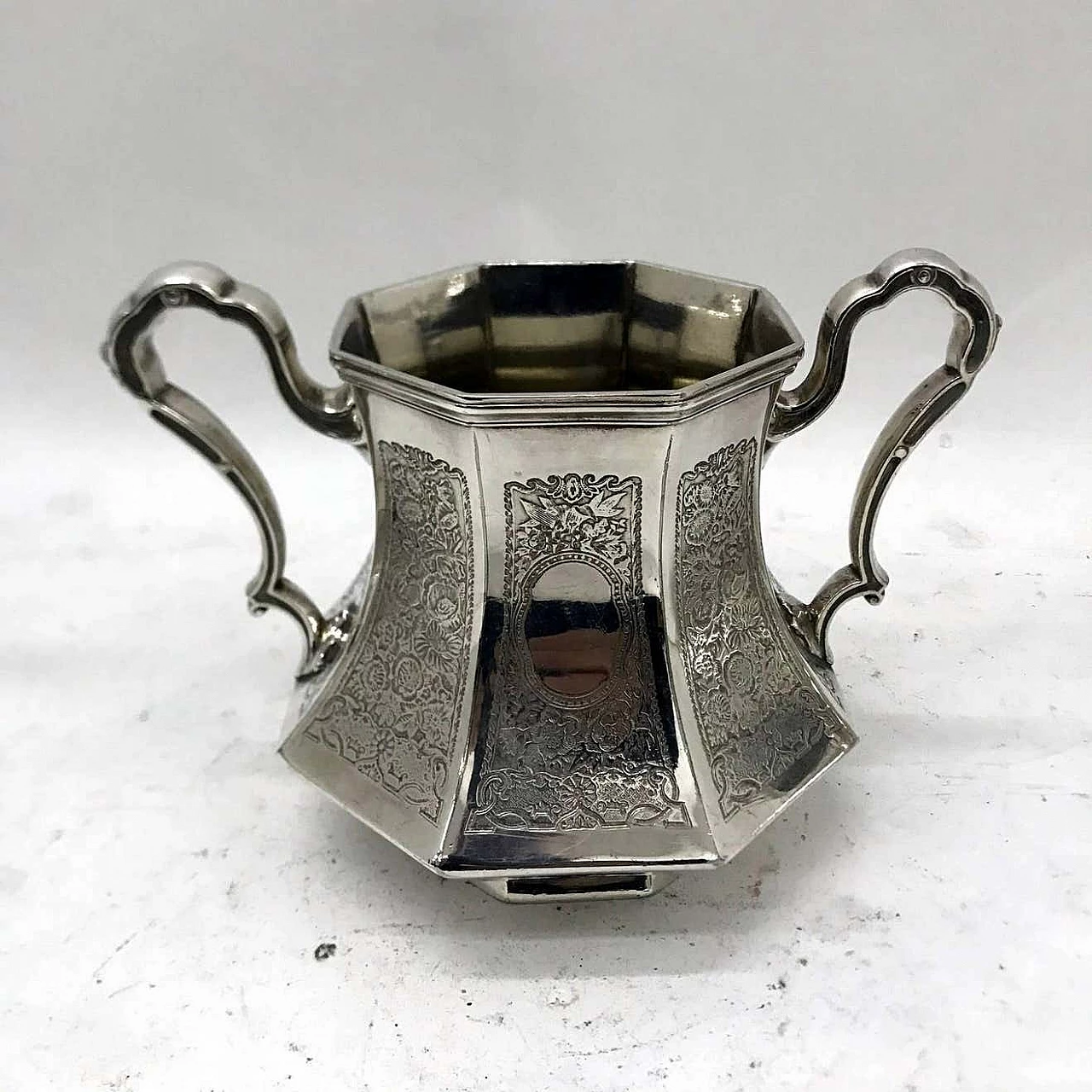 Art Nouveau tea service in engraved silver plated by Skinner & Co, 19th century 1344360