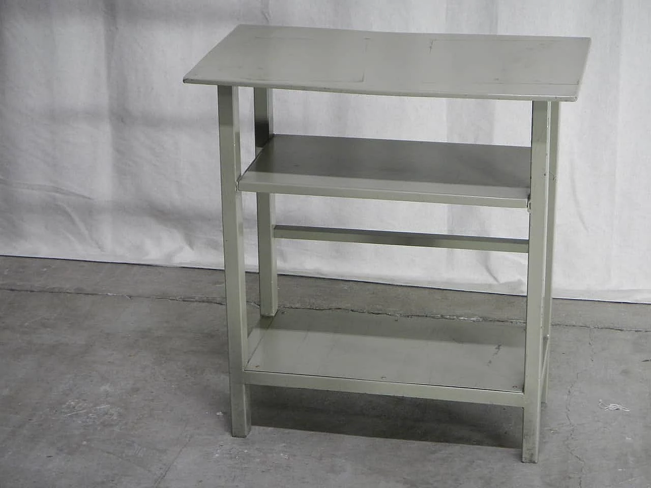 Iron shelf with 3 shelves, 1970s 1344492