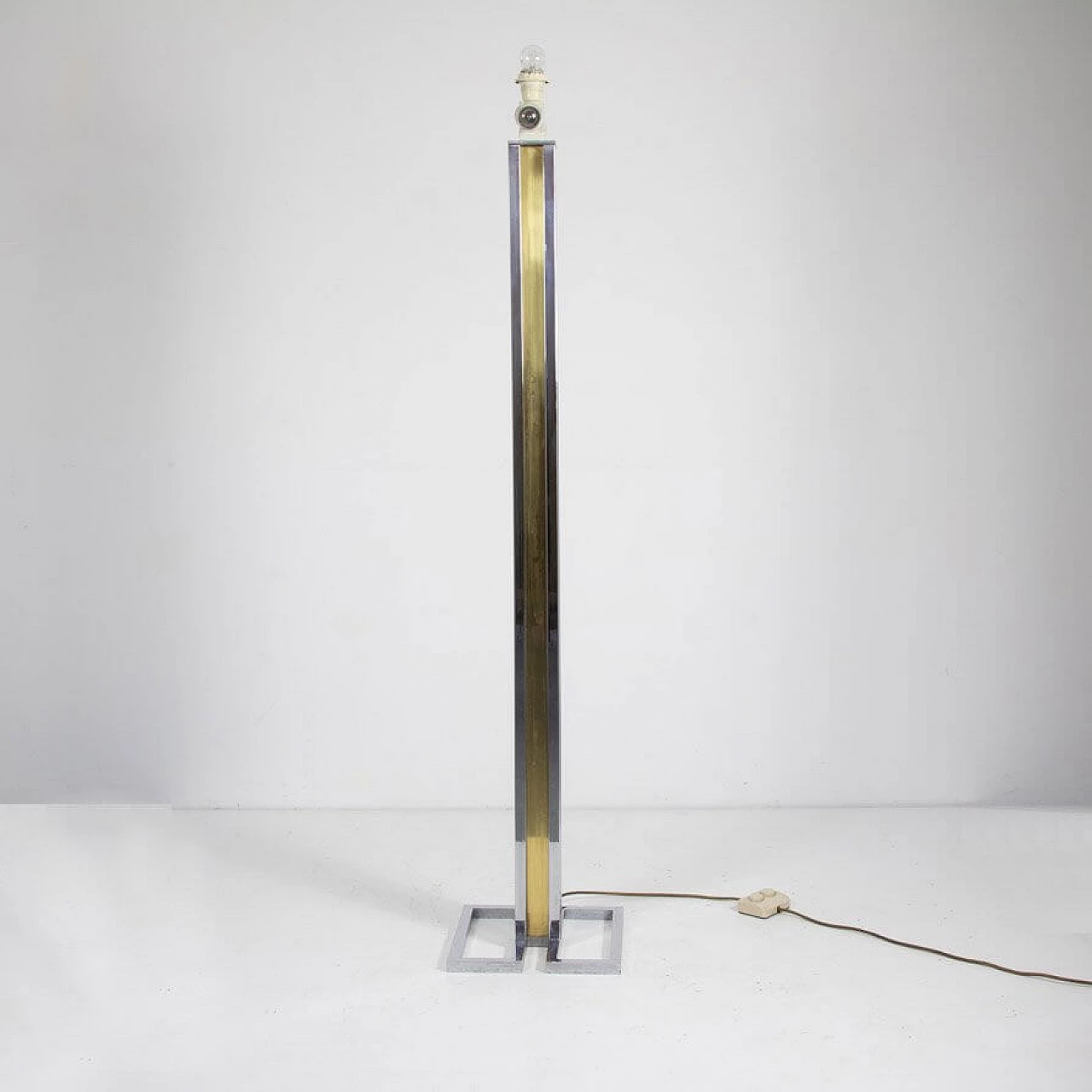Floor lamp in chromed steel and polished brass by Romeo Rega, 70s 1346099