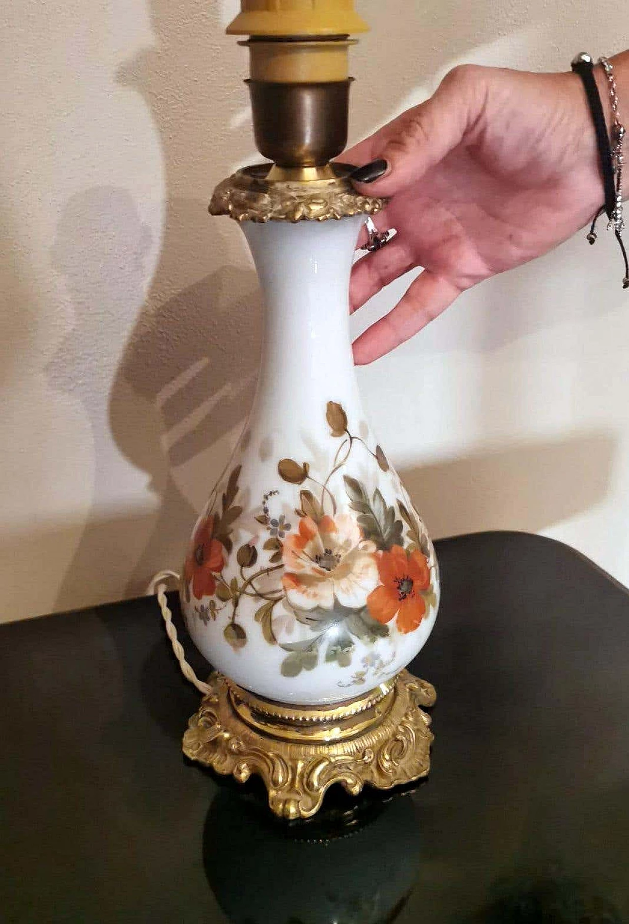 Napoleon III style pair of oil lamps in hand painted opaline glass and gilded bronze, 20s 1346949