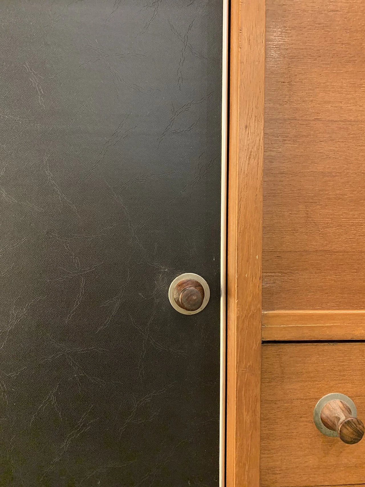 Credenza in legno di George Coslin per 3V Arredamenti, anni '60 1346974