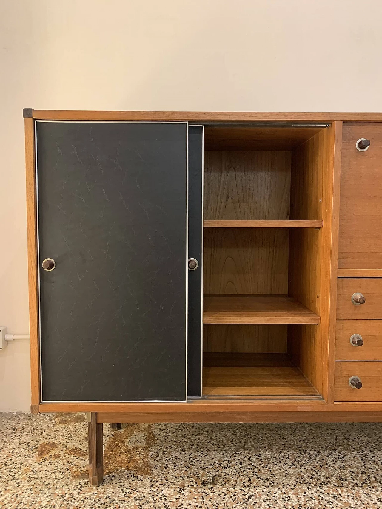 Credenza in legno di George Coslin per 3V Arredamenti, anni '60 1346975