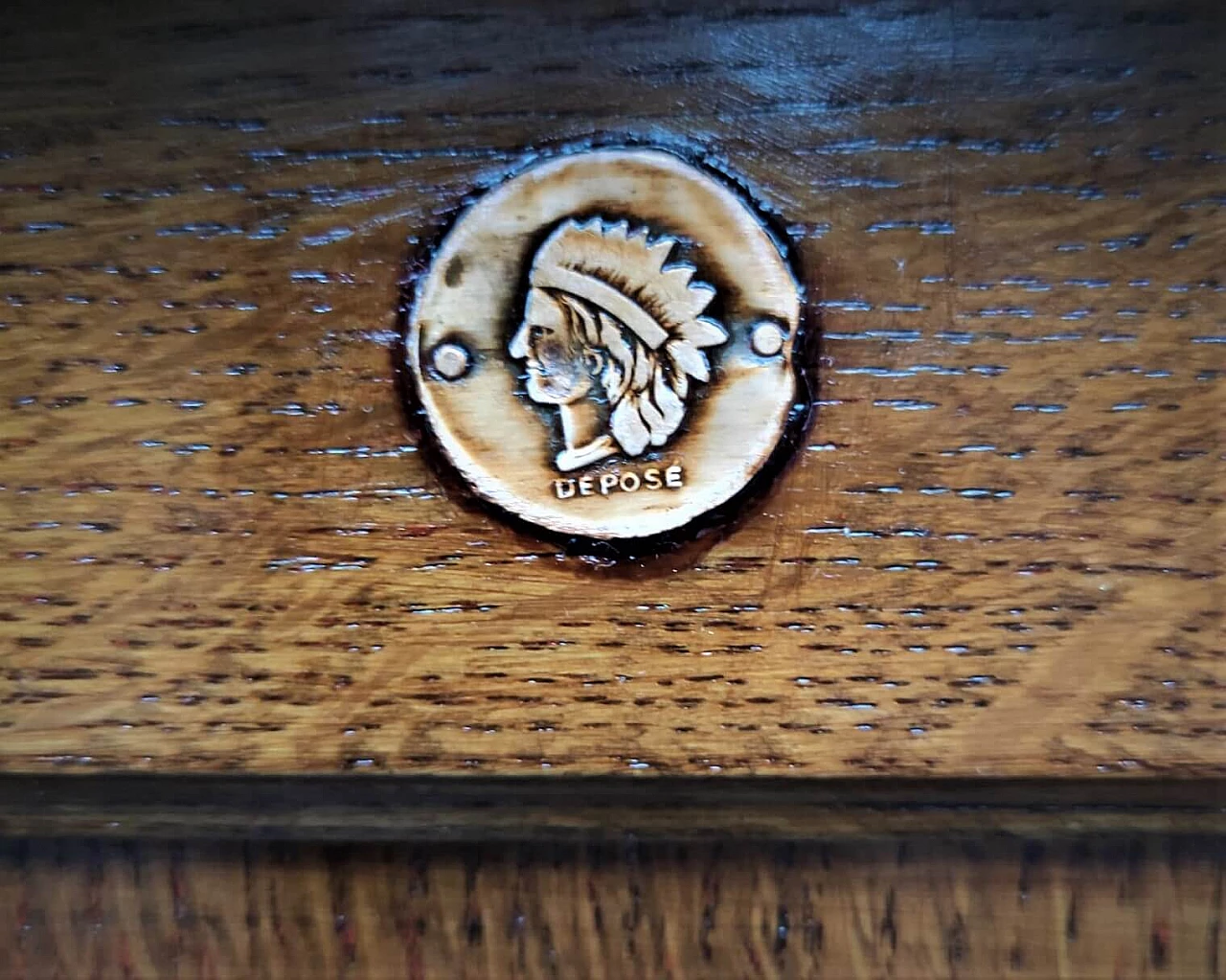 Mobile in rovere a serrandina con bandelle, inizio '900 1351749