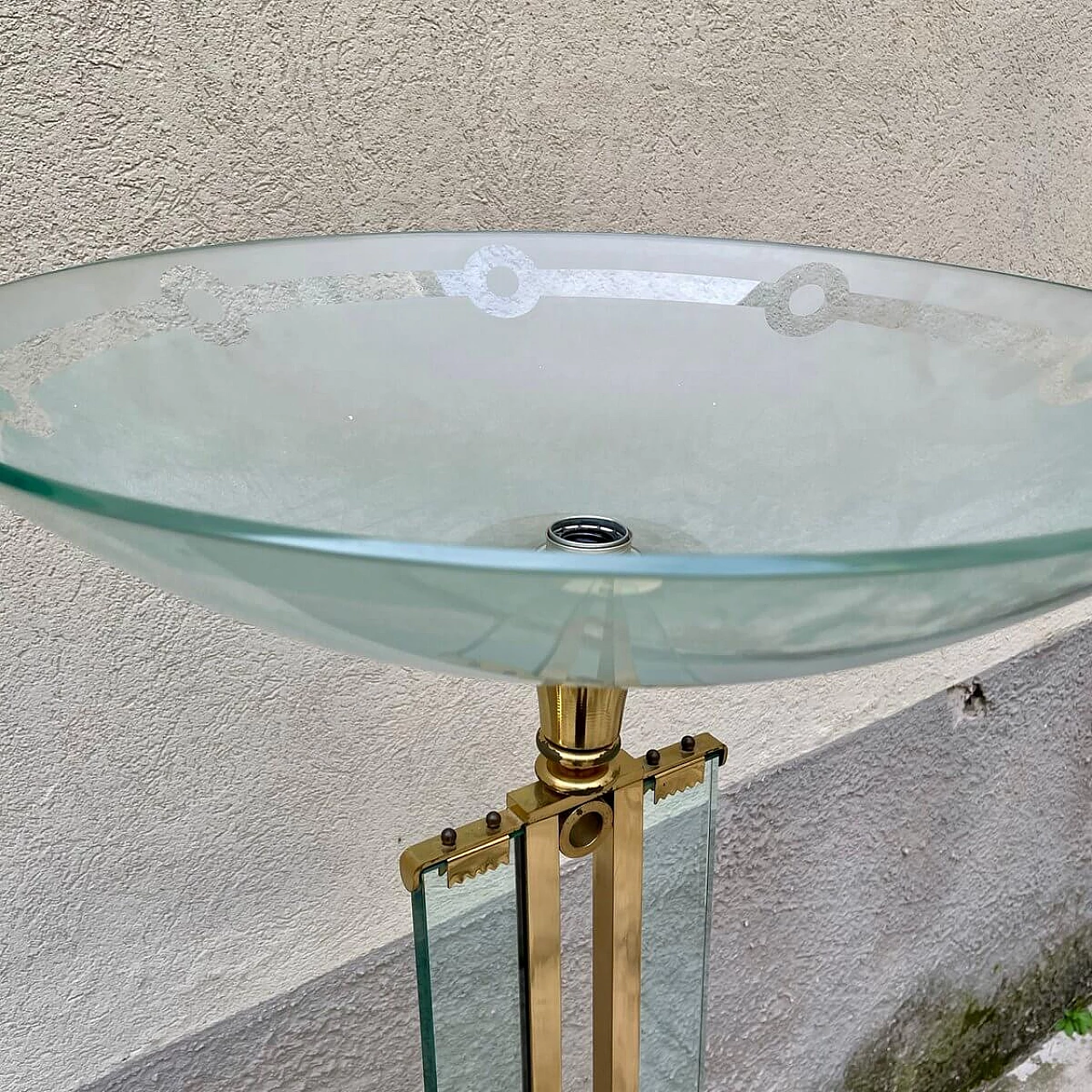 Floor lamp in the style of Fontana Arte in brass and glass, 60s 1354117