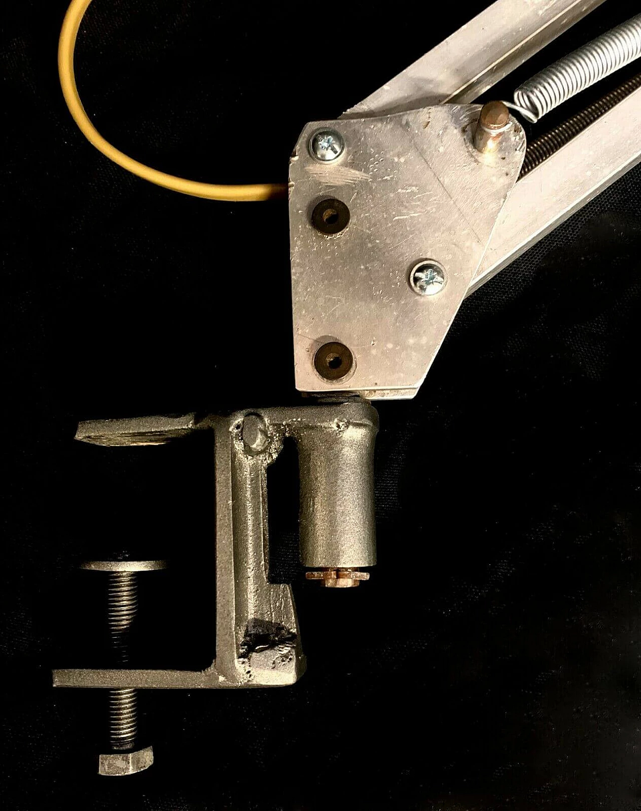 Lampada da tavolo estensibile con morsetto in metallo, anni '50 1355376