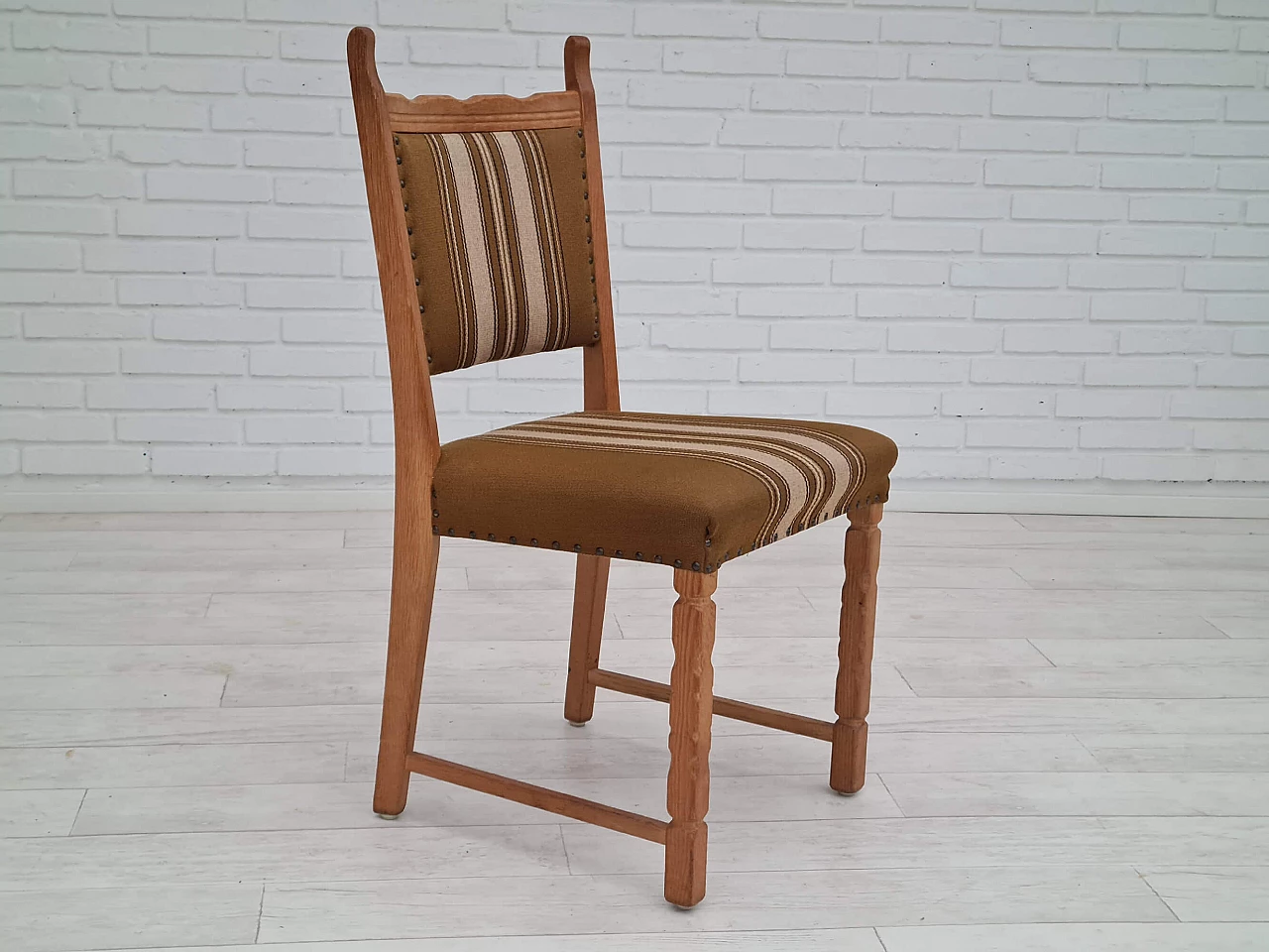 6 Danish oak chairs in the style of Henning Kjærnulf, 1960s 1357432