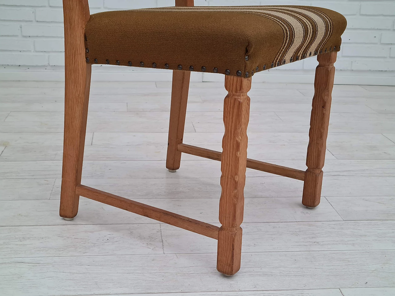6 Danish oak chairs in the style of Henning Kjærnulf, 1960s 1357434