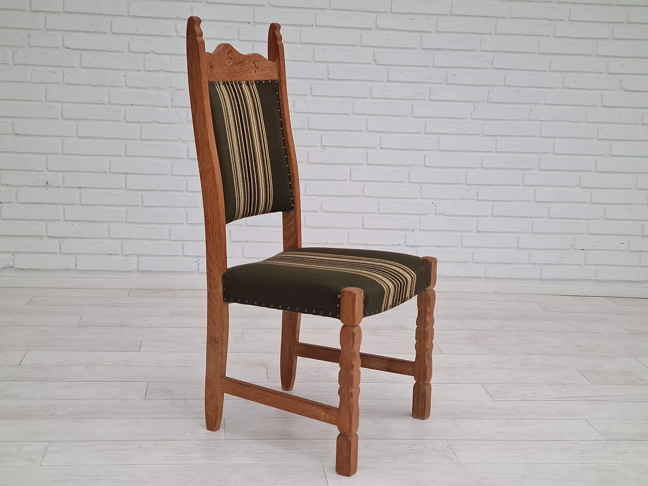 6 Danish high-backed chairs in the style of Henning Kjærnulf, 1960s 1357462