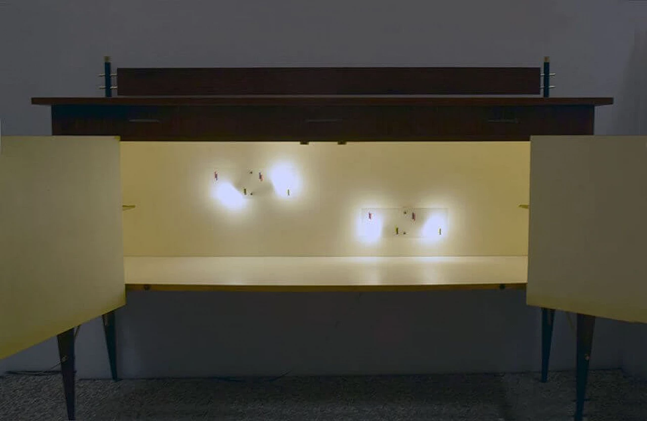 Decorative sideboard with internal light in rosewood, brass and plexiglass by Società Compensati Curvati, 50s 1357549