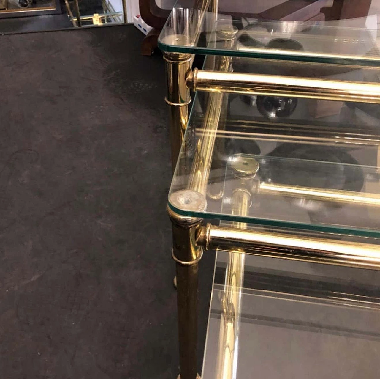3 Nesting tables in brass and glass, 60s 1357781