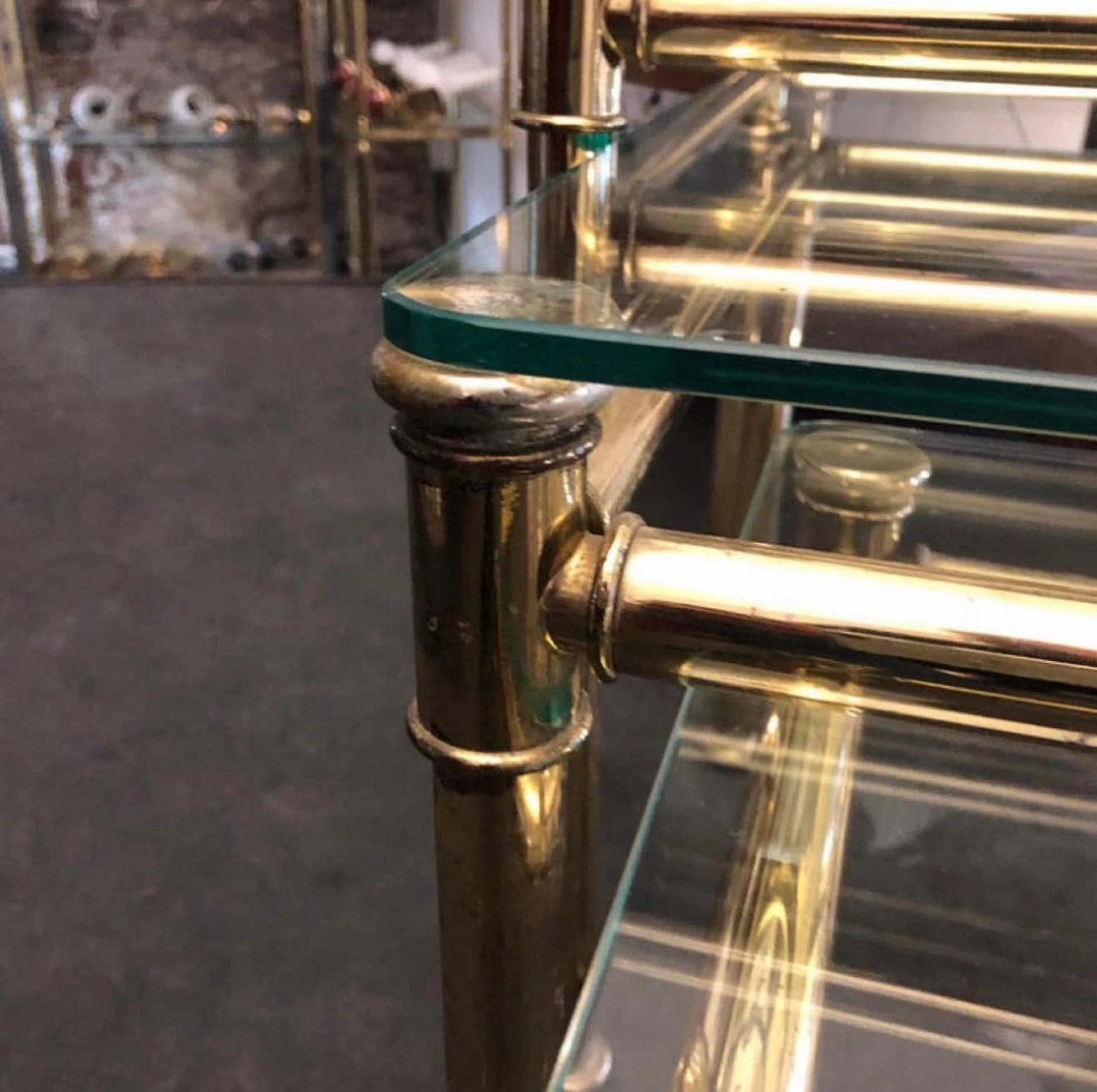 3 Nesting tables in brass and glass, 60s 1357782