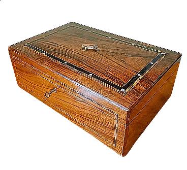 Portagioie vittoriano in noce e madreperla, '800