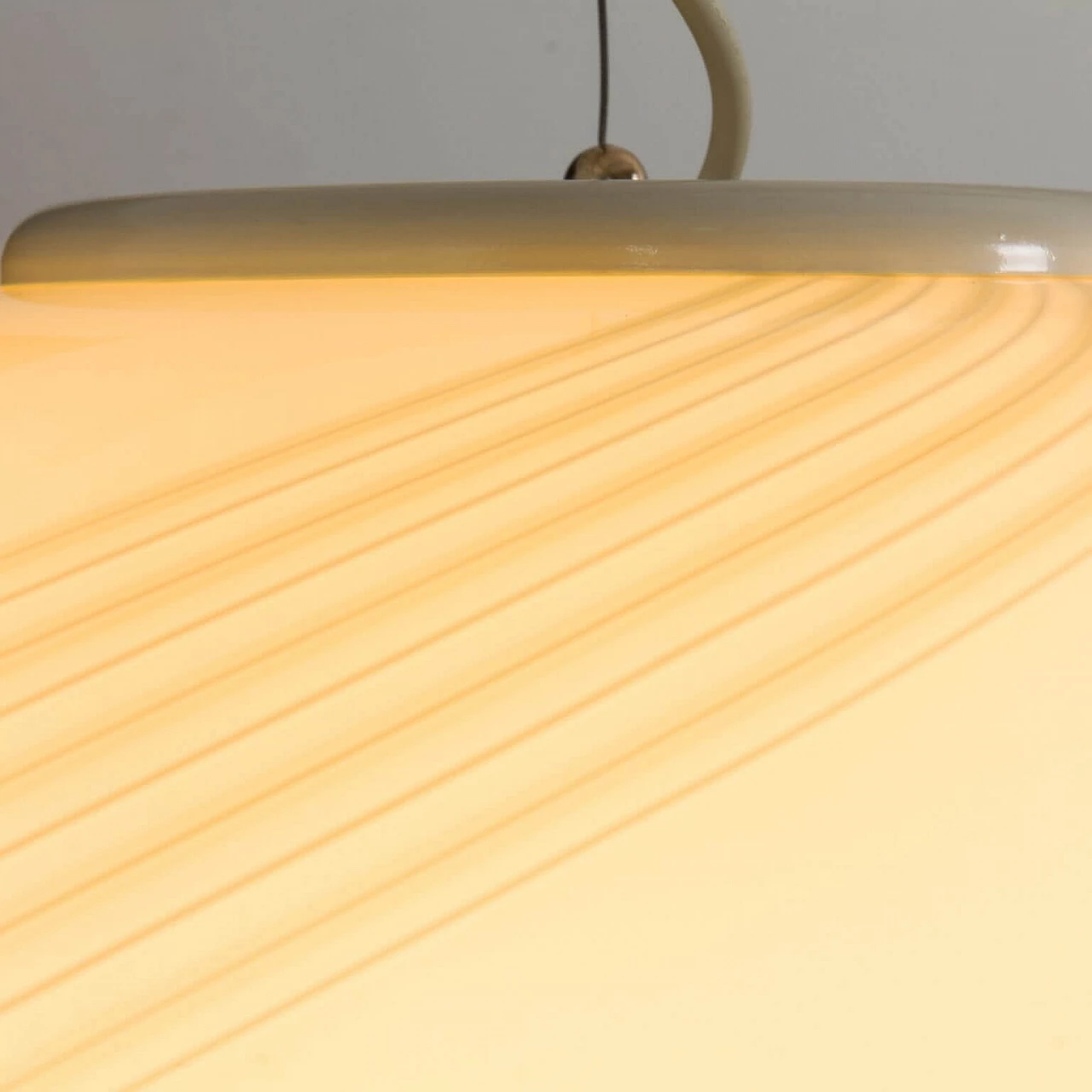 Lampada a sospensione a sfera in stile Venini in vetro di Murano e acciaio, anni '70 1360444