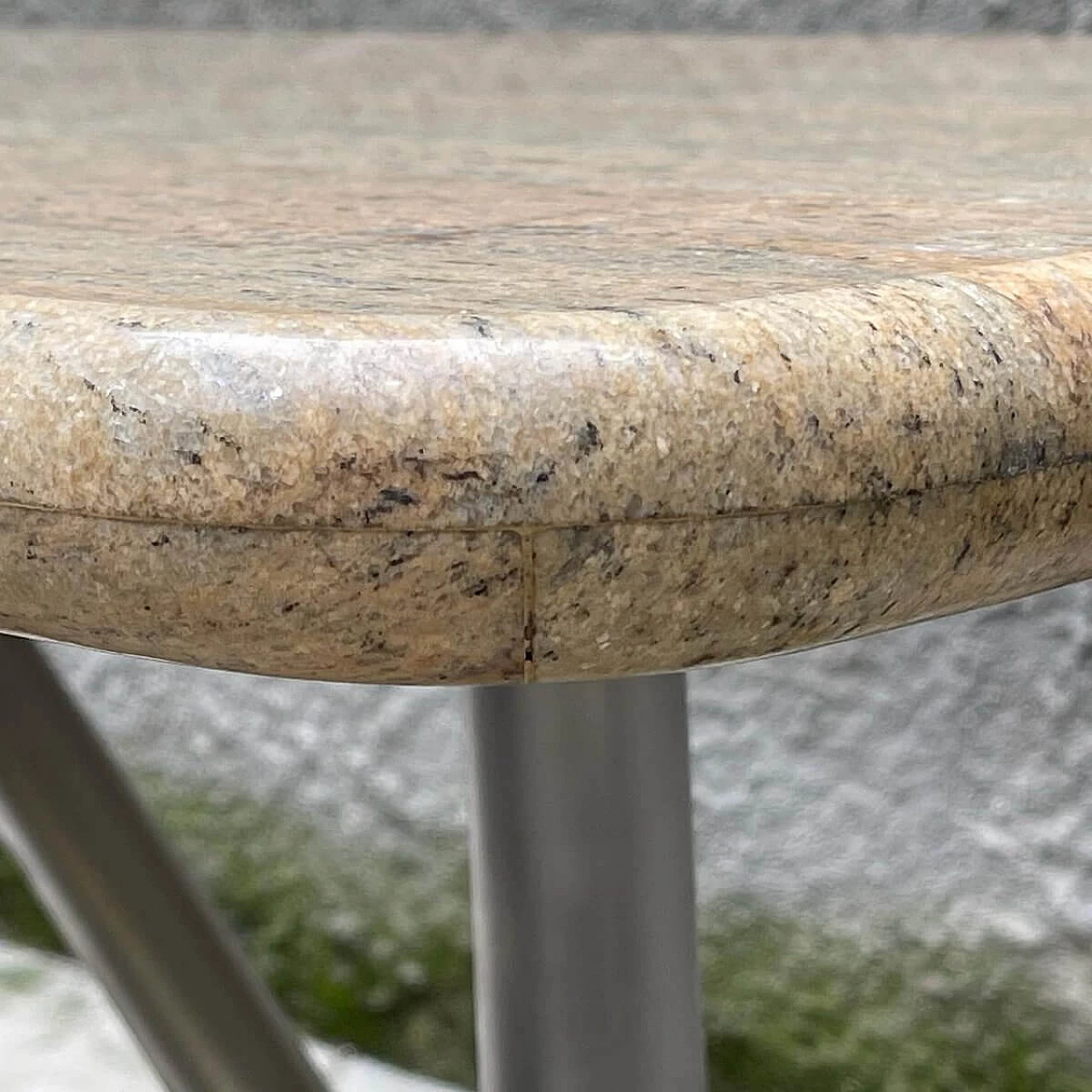 Tavolo in acciaio tubolare e marmo, anni '70 1360489